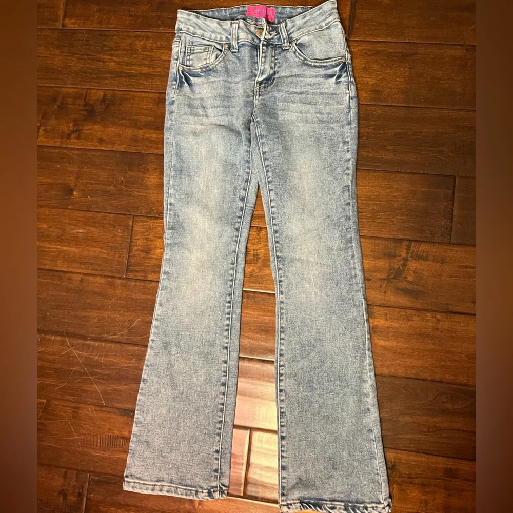 Light Blue Flare Jeans- simple and cute - Picture 1 of 6